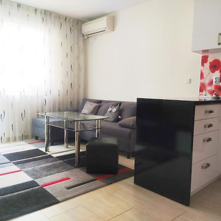 Modern Apartment In Burgas Exteriör bild